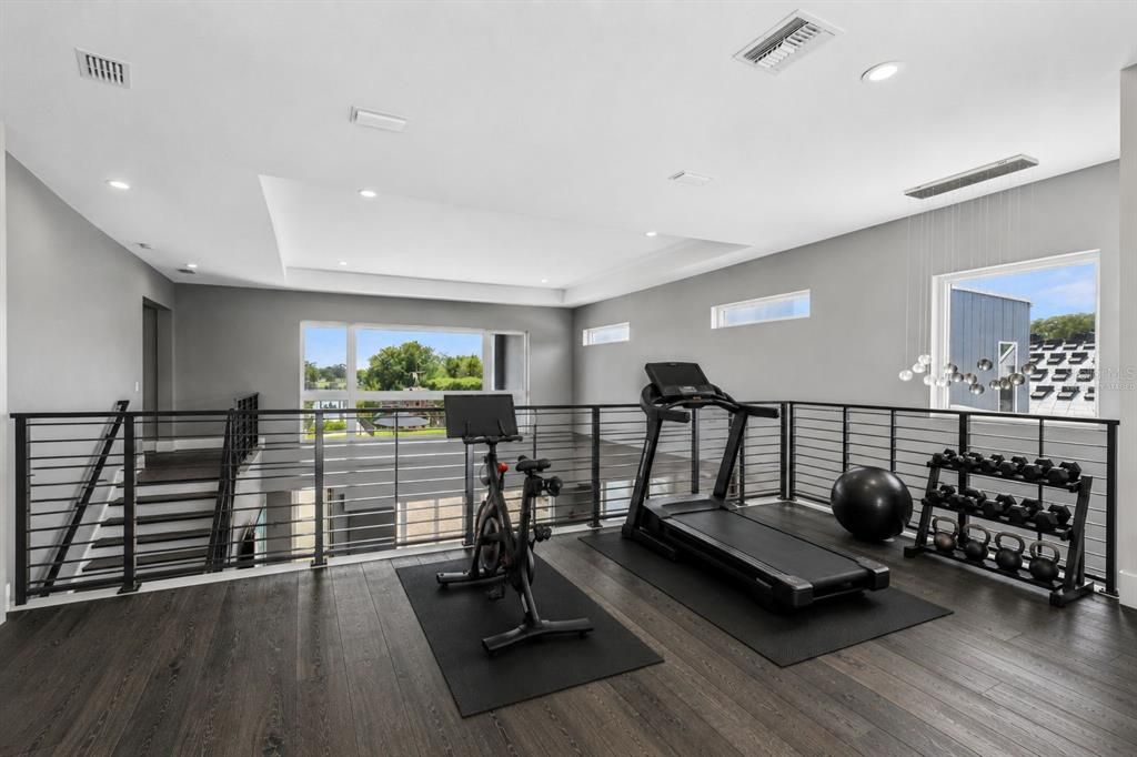For Sale: $5,750,000 (5 beds, 4 baths, 6699 Square Feet)
