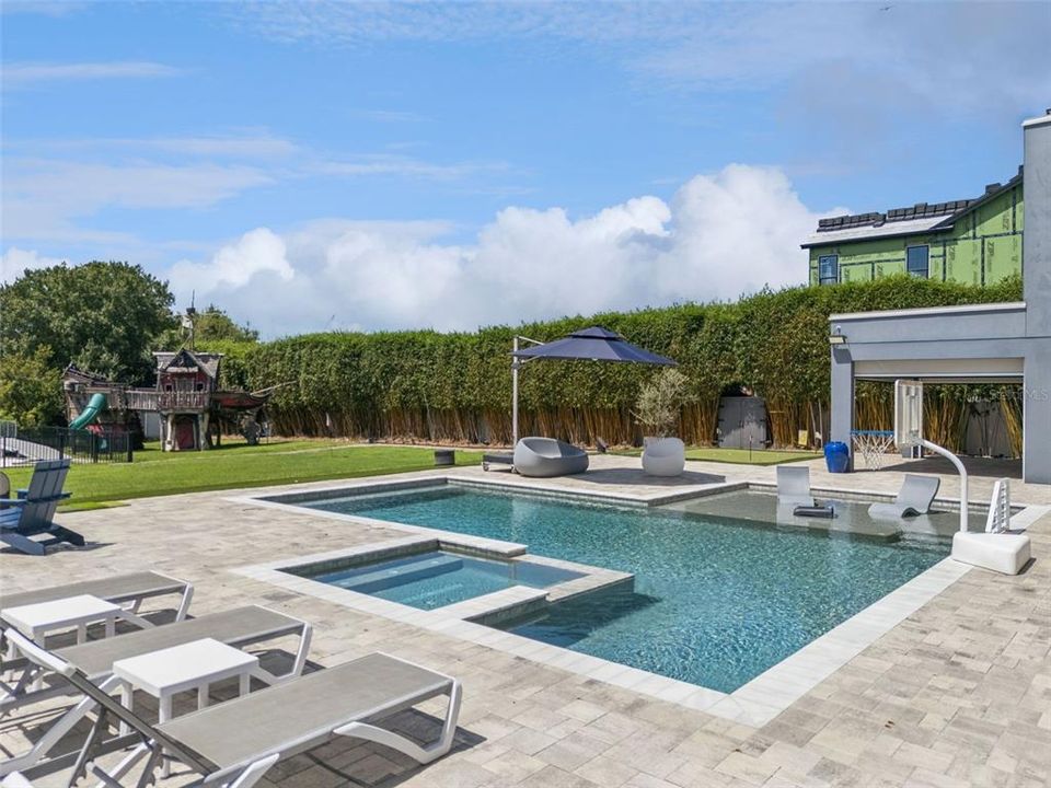 For Sale: $5,750,000 (5 beds, 4 baths, 6699 Square Feet)