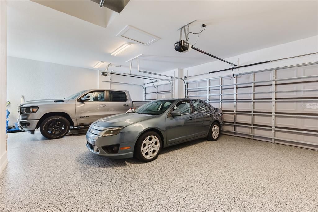For Sale: $609,000 (3 beds, 3 baths, 1931 Square Feet)