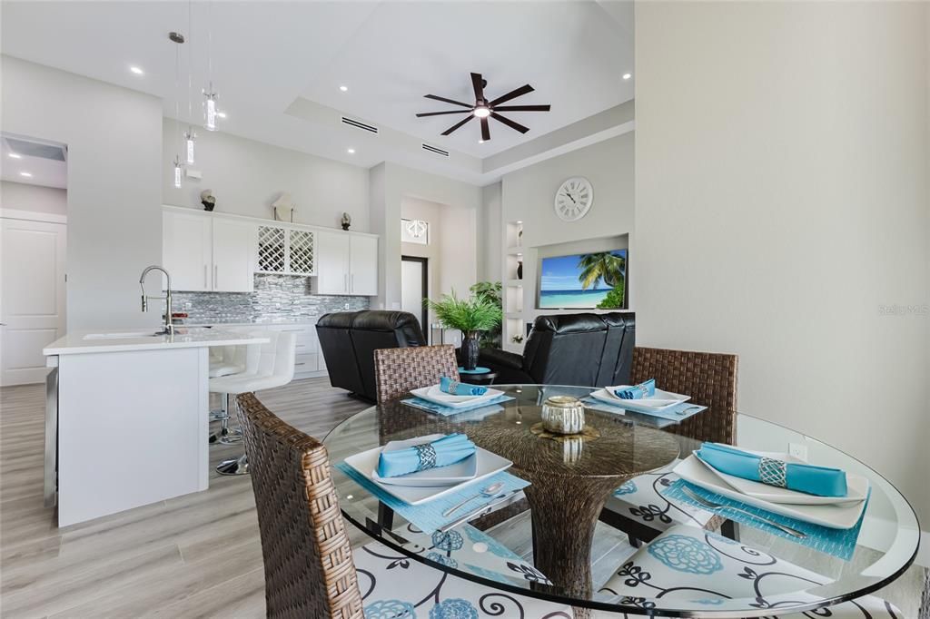 For Sale: $609,000 (3 beds, 3 baths, 1931 Square Feet)