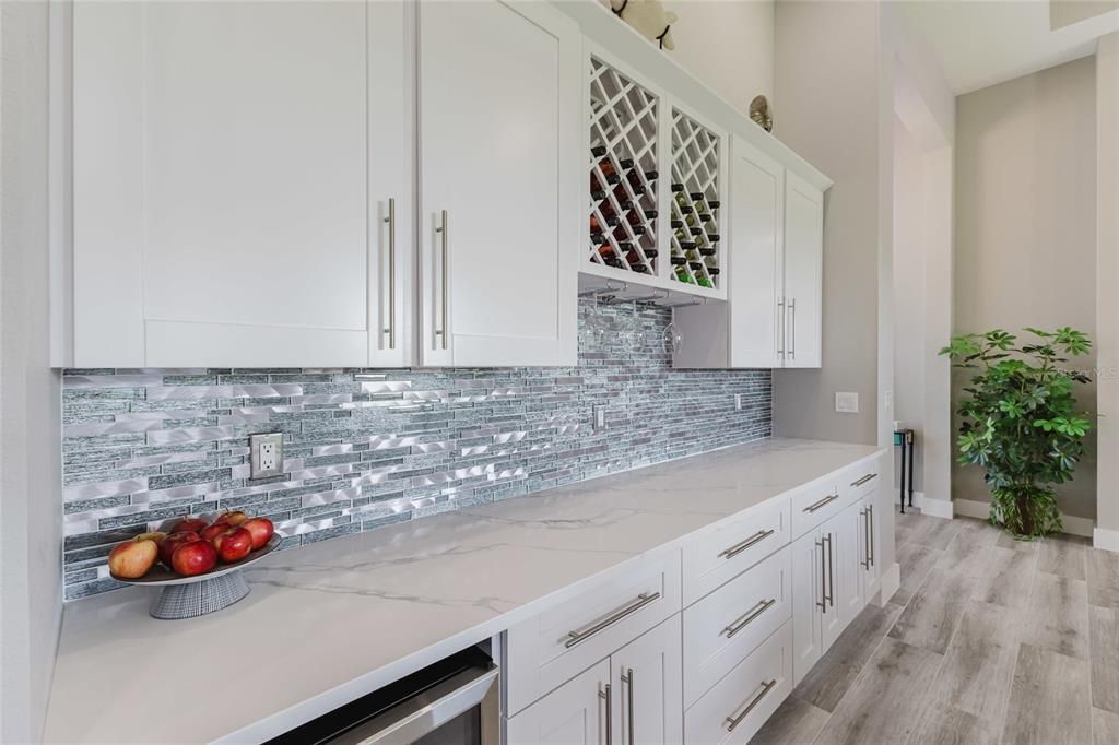 For Sale: $609,000 (3 beds, 3 baths, 1931 Square Feet)