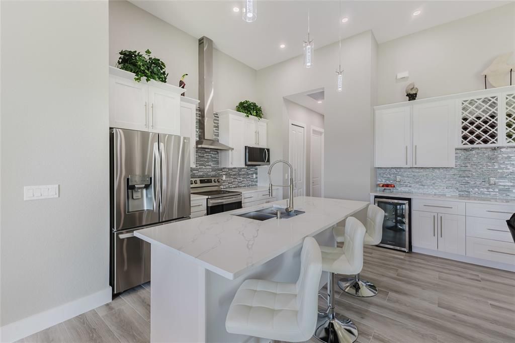 For Sale: $609,000 (3 beds, 3 baths, 1931 Square Feet)