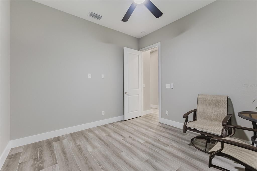 For Sale: $609,000 (3 beds, 3 baths, 1931 Square Feet)