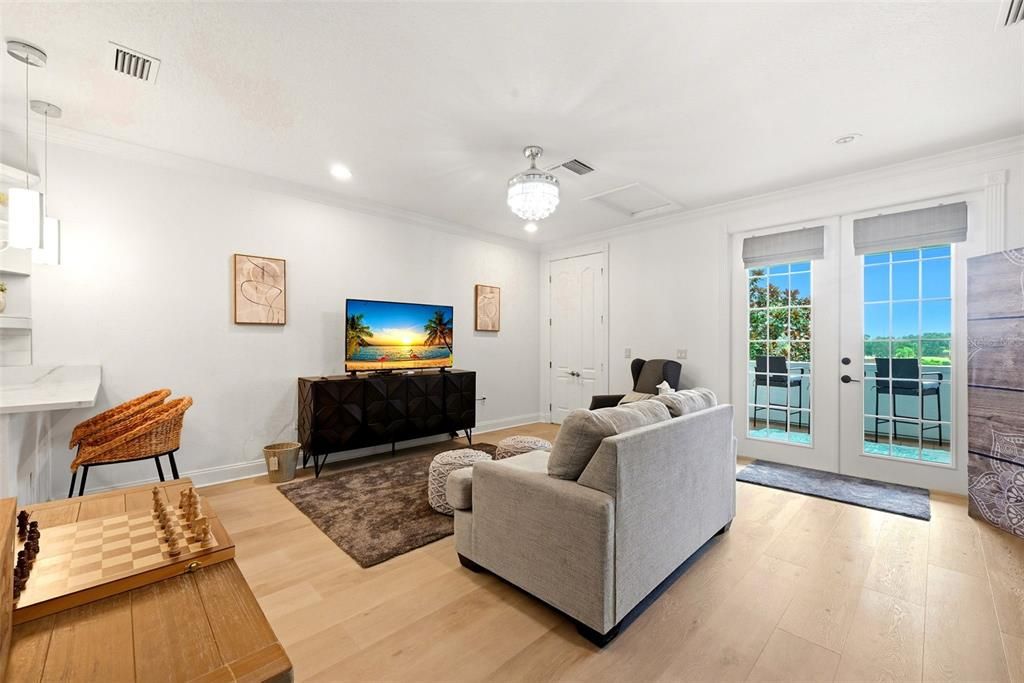 For Sale: $1,045,000 (7 beds, 5 baths, 3490 Square Feet)