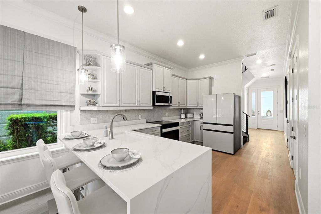 For Sale: $1,045,000 (7 beds, 5 baths, 3490 Square Feet)