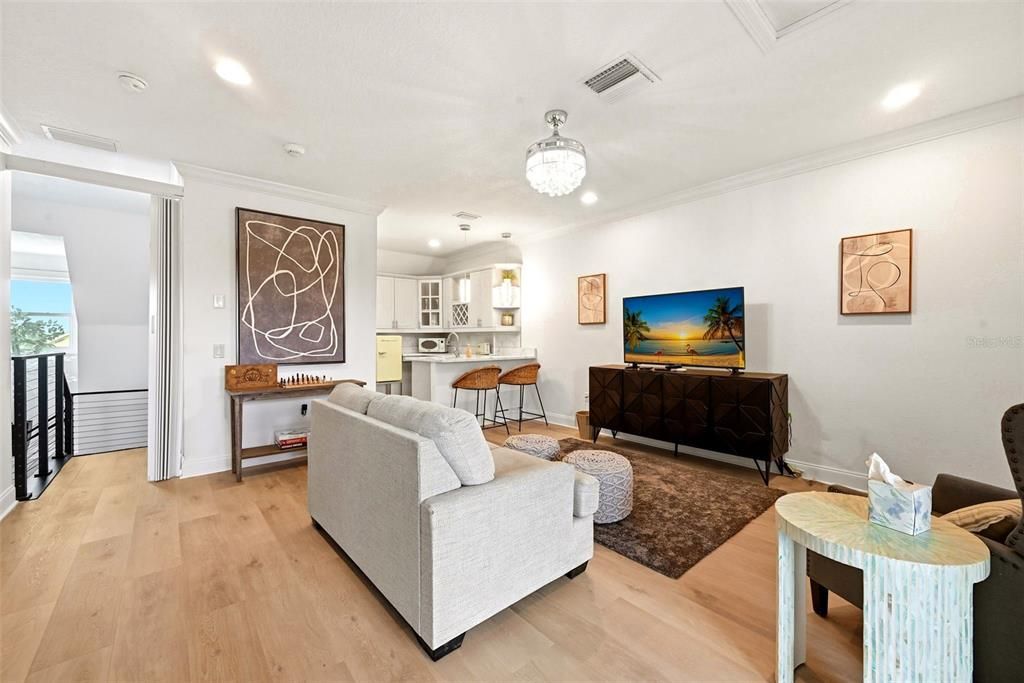 For Sale: $1,045,000 (7 beds, 5 baths, 3490 Square Feet)