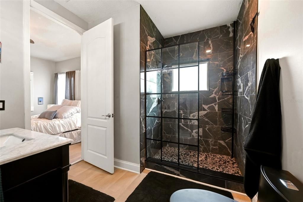 For Sale: $1,045,000 (7 beds, 5 baths, 3490 Square Feet)