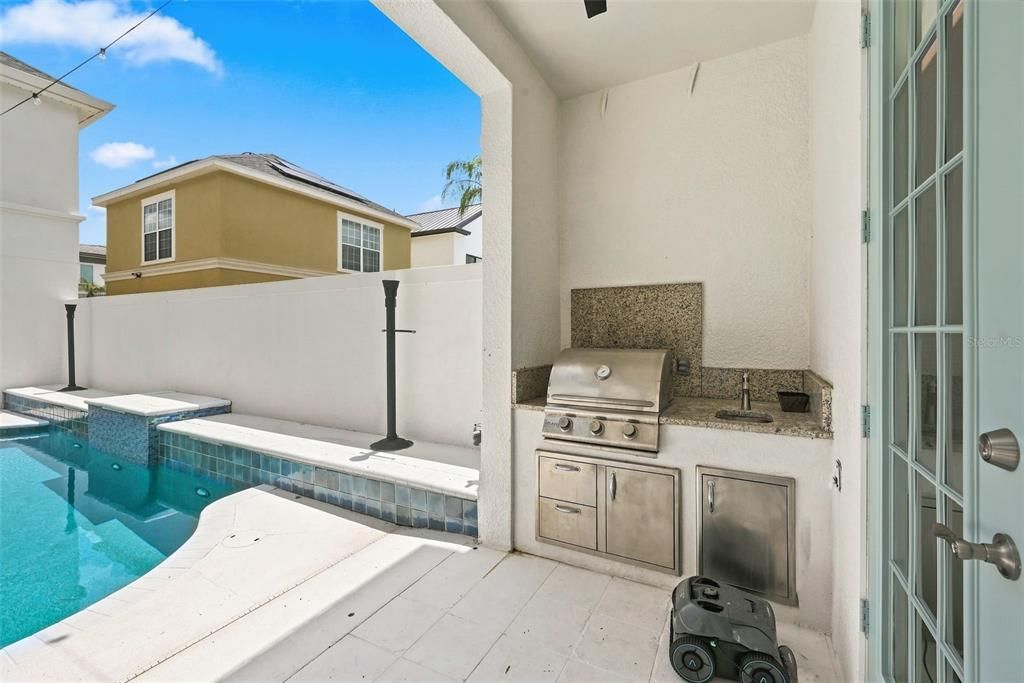 For Sale: $1,045,000 (7 beds, 5 baths, 3490 Square Feet)