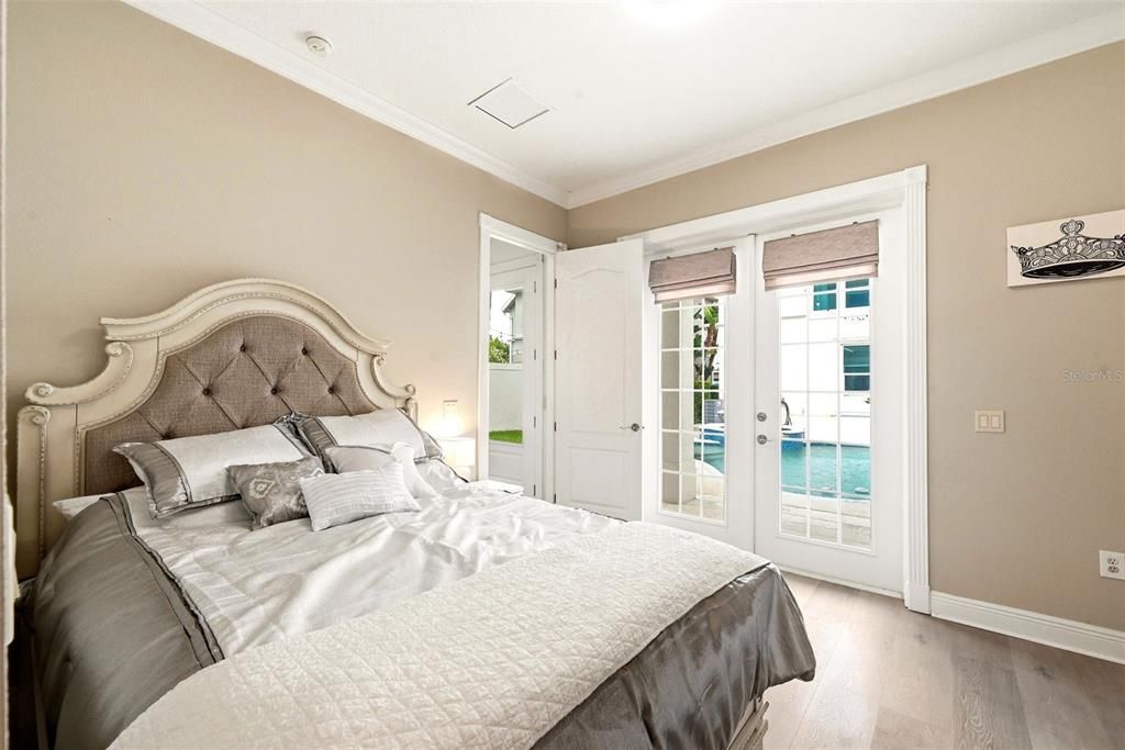 For Sale: $1,045,000 (7 beds, 5 baths, 3490 Square Feet)