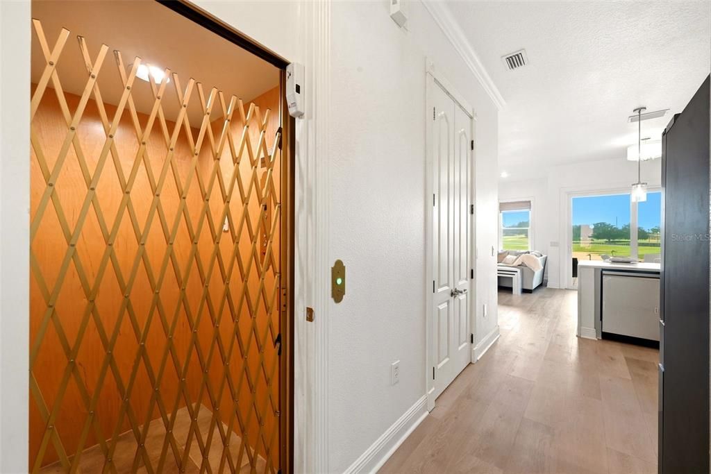 For Sale: $1,045,000 (7 beds, 5 baths, 3490 Square Feet)