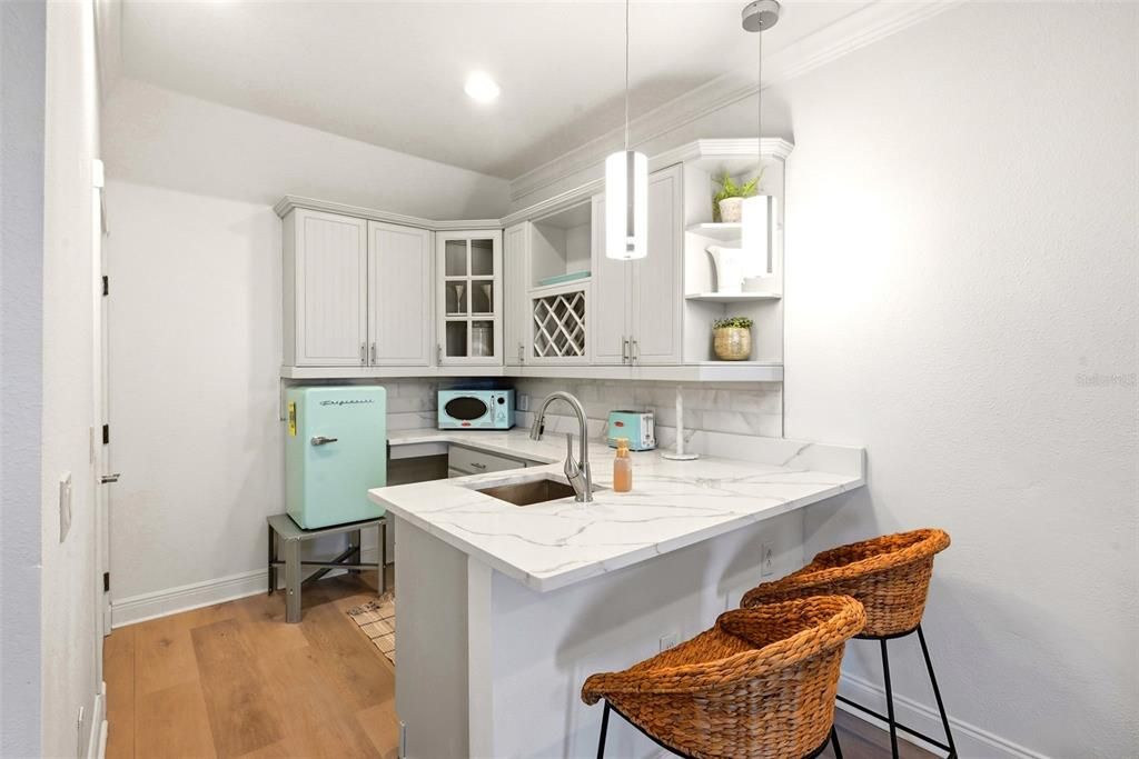 For Sale: $1,045,000 (7 beds, 5 baths, 3490 Square Feet)