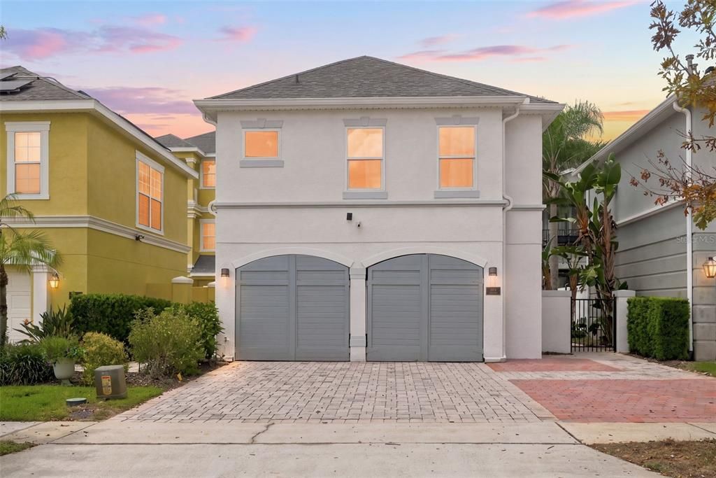 For Sale: $1,045,000 (7 beds, 5 baths, 3490 Square Feet)