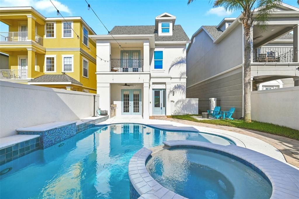 For Sale: $1,045,000 (7 beds, 5 baths, 3490 Square Feet)