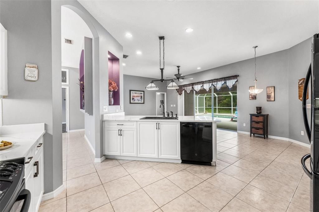 For Sale: $525,000 (4 beds, 2 baths, 1705 Square Feet)