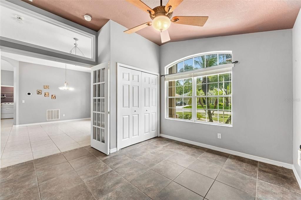 For Sale: $525,000 (4 beds, 2 baths, 1705 Square Feet)