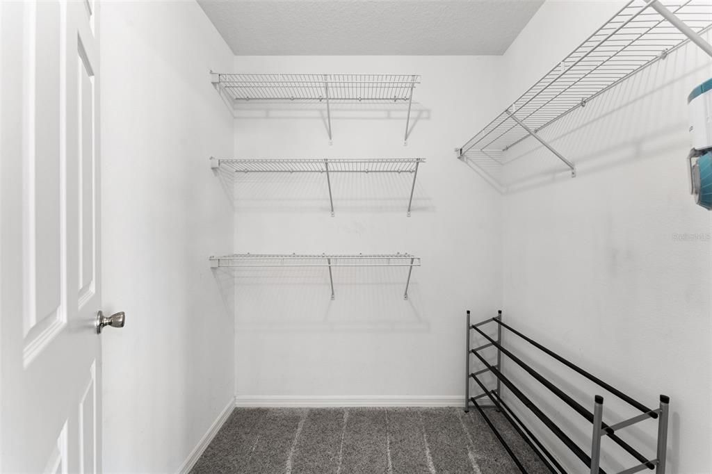 For Sale: $525,000 (4 beds, 2 baths, 1705 Square Feet)
