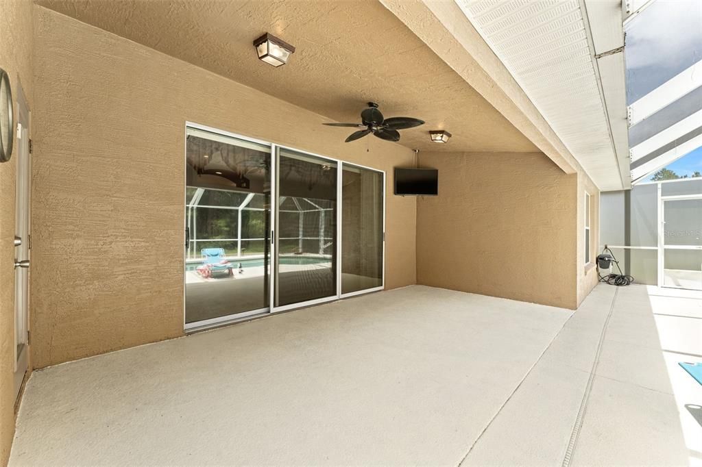 For Sale: $525,000 (4 beds, 2 baths, 1705 Square Feet)