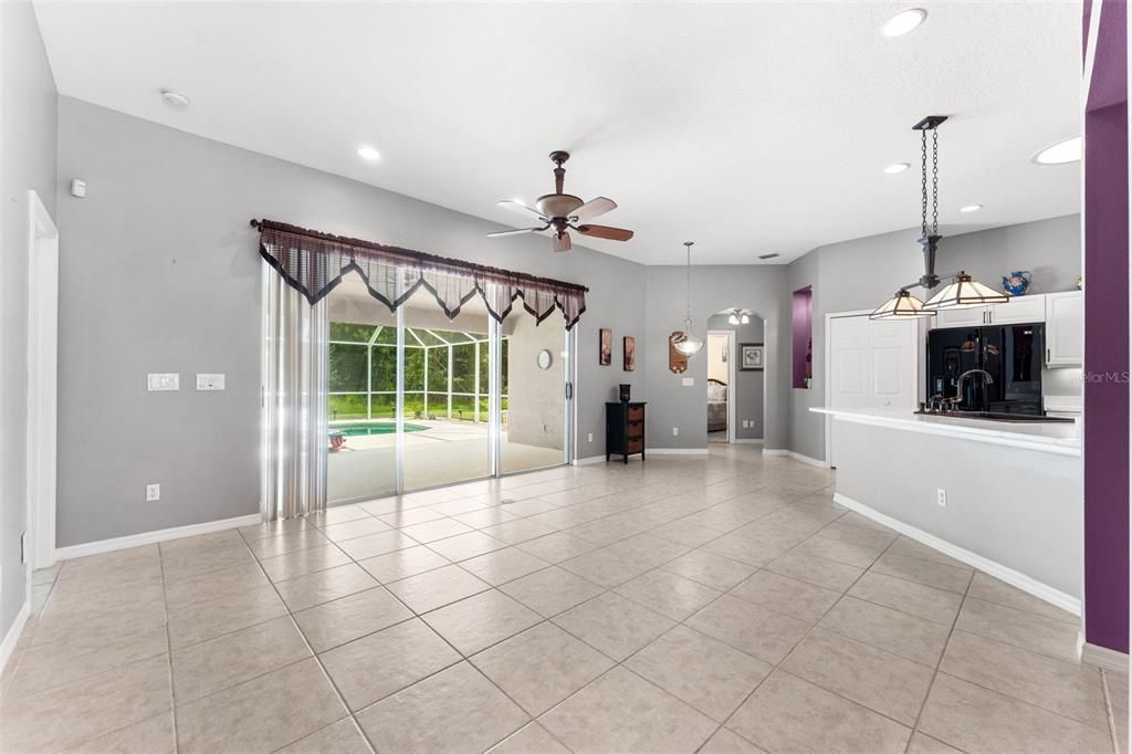 For Sale: $525,000 (4 beds, 2 baths, 1705 Square Feet)