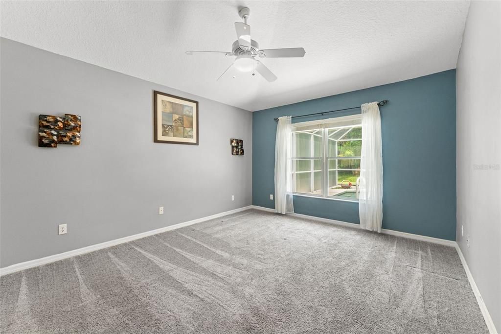 For Sale: $525,000 (4 beds, 2 baths, 1705 Square Feet)