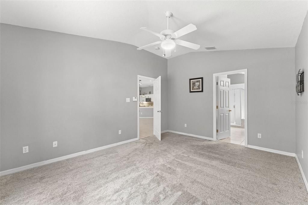For Sale: $525,000 (4 beds, 2 baths, 1705 Square Feet)