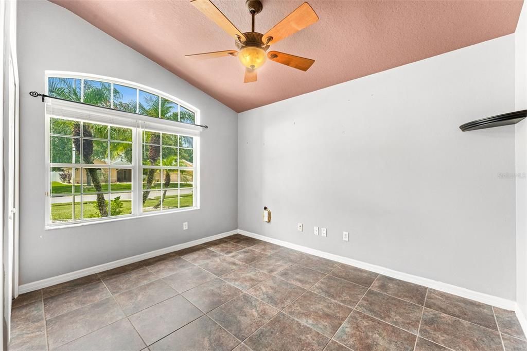 For Sale: $525,000 (4 beds, 2 baths, 1705 Square Feet)