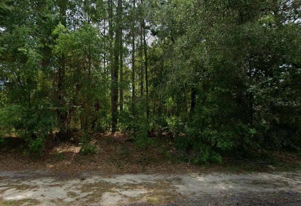 На продажу: $22,500 (0.26 acres)