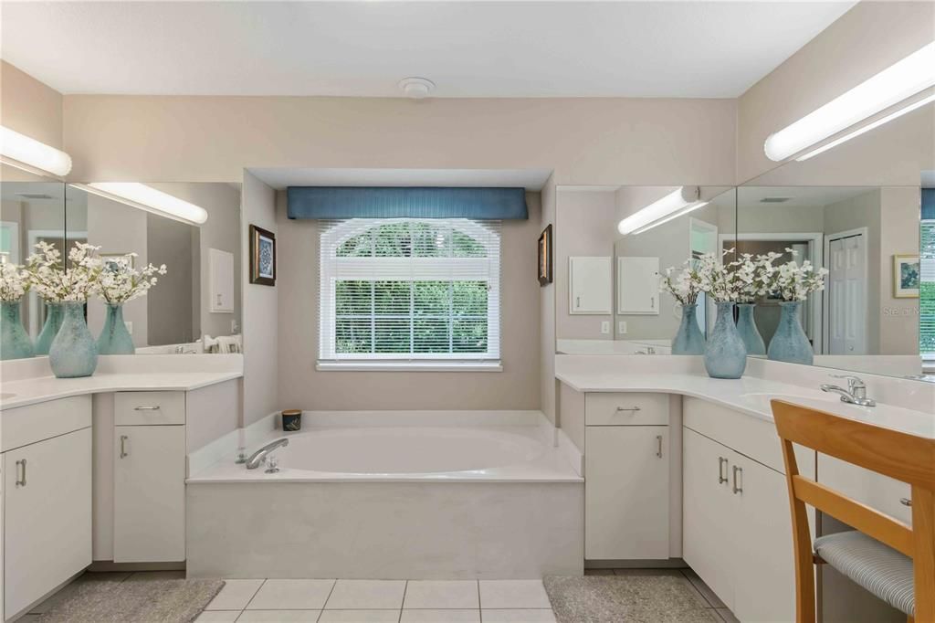 For Sale: $410,000 (3 beds, 2 baths, 1875 Square Feet)