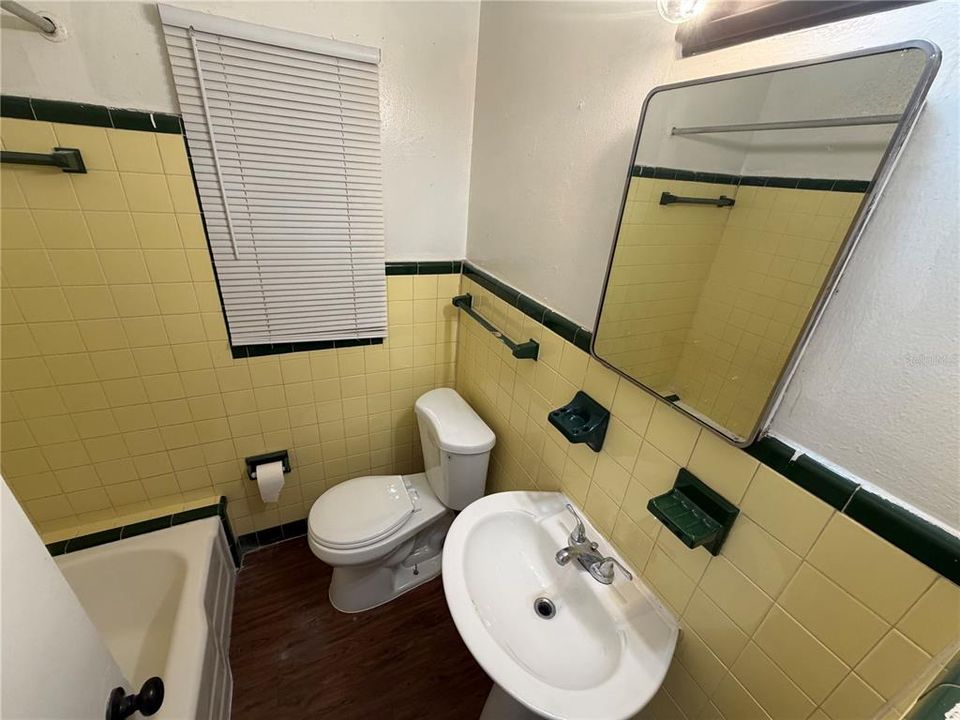 For Rent: $1,495 (2 beds, 1 baths, 800 Square Feet)