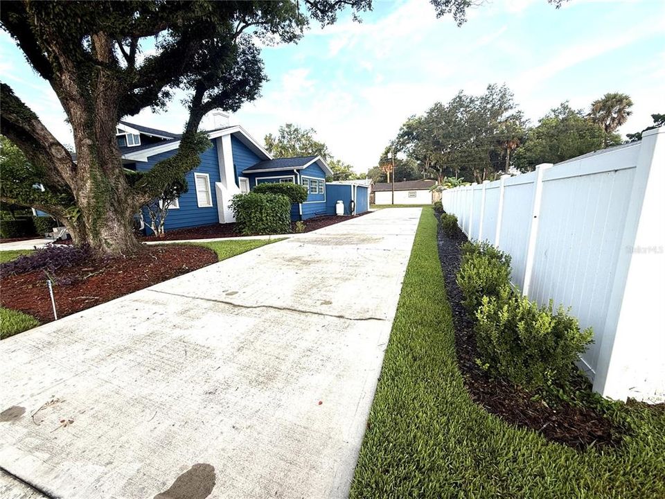 For Rent: $2,900 (2 beds, 2 baths, 1651 Square Feet)