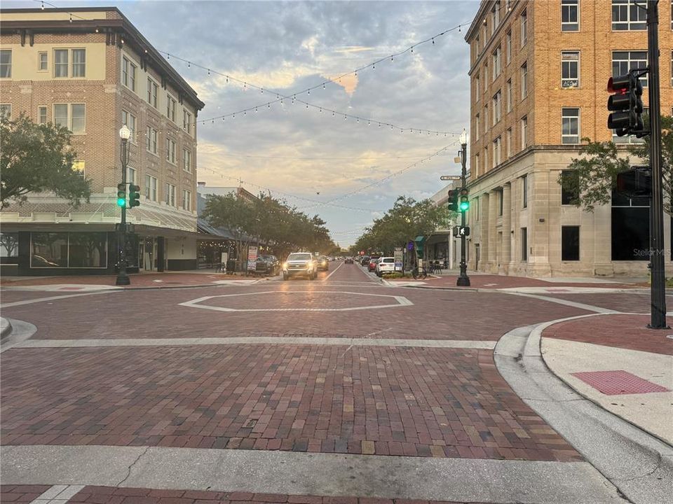 For Rent: $2,900 (2 beds, 2 baths, 1651 Square Feet)