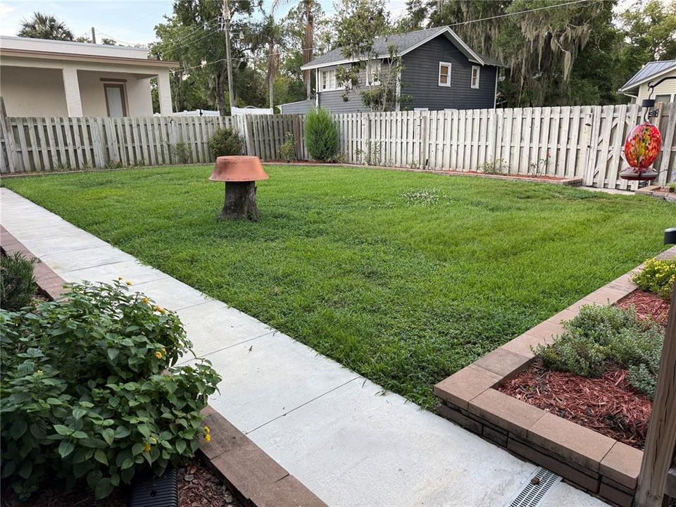 For Rent: $2,900 (2 beds, 2 baths, 1651 Square Feet)
