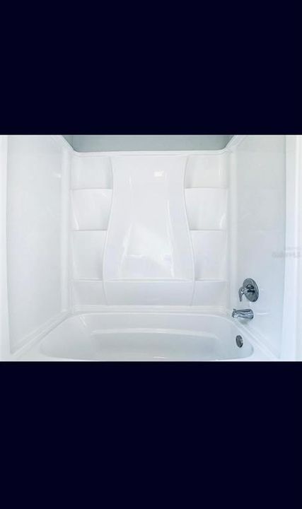 En Venta: $385,000 (4 camas, 2 baños, 1460 Pies cuadrados)