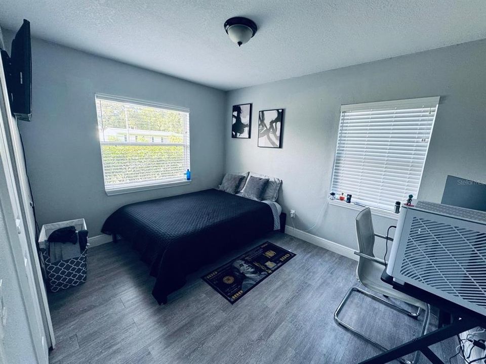En Venta: $385,000 (4 camas, 2 baños, 1460 Pies cuadrados)