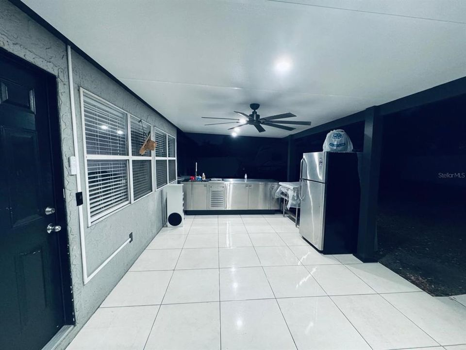 En Venta: $385,000 (4 camas, 2 baños, 1460 Pies cuadrados)