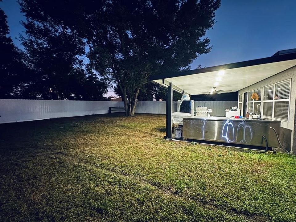En Venta: $385,000 (4 camas, 2 baños, 1460 Pies cuadrados)