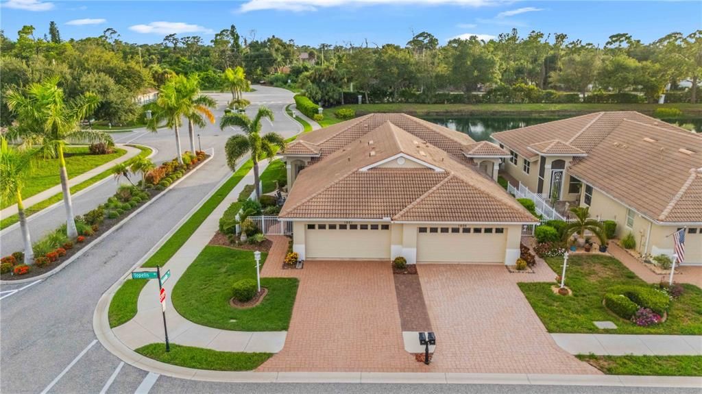 For Sale: $339,900 (2 beds, 2 baths, 1493 Square Feet)