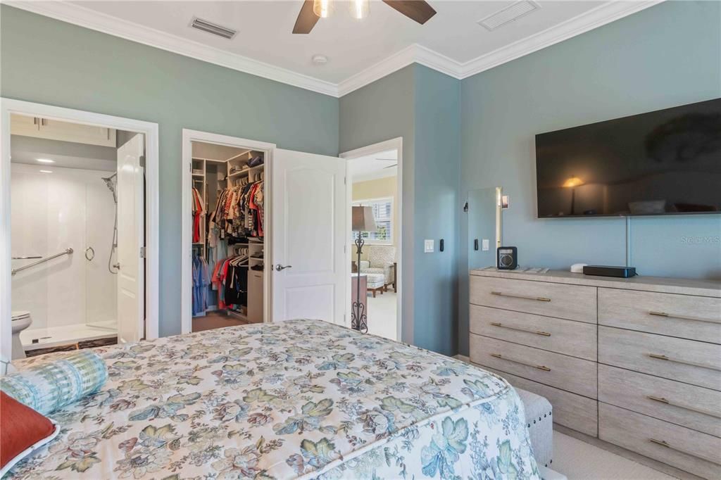For Sale: $339,900 (2 beds, 2 baths, 1493 Square Feet)