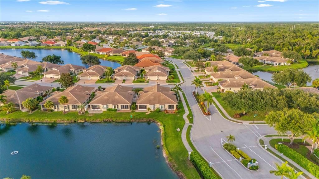 For Sale: $339,900 (2 beds, 2 baths, 1493 Square Feet)