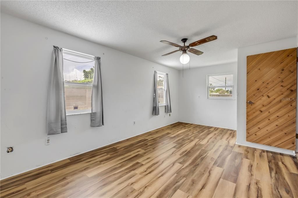 For Sale: $295,000 (4 beds, 2 baths, 2094 Square Feet)