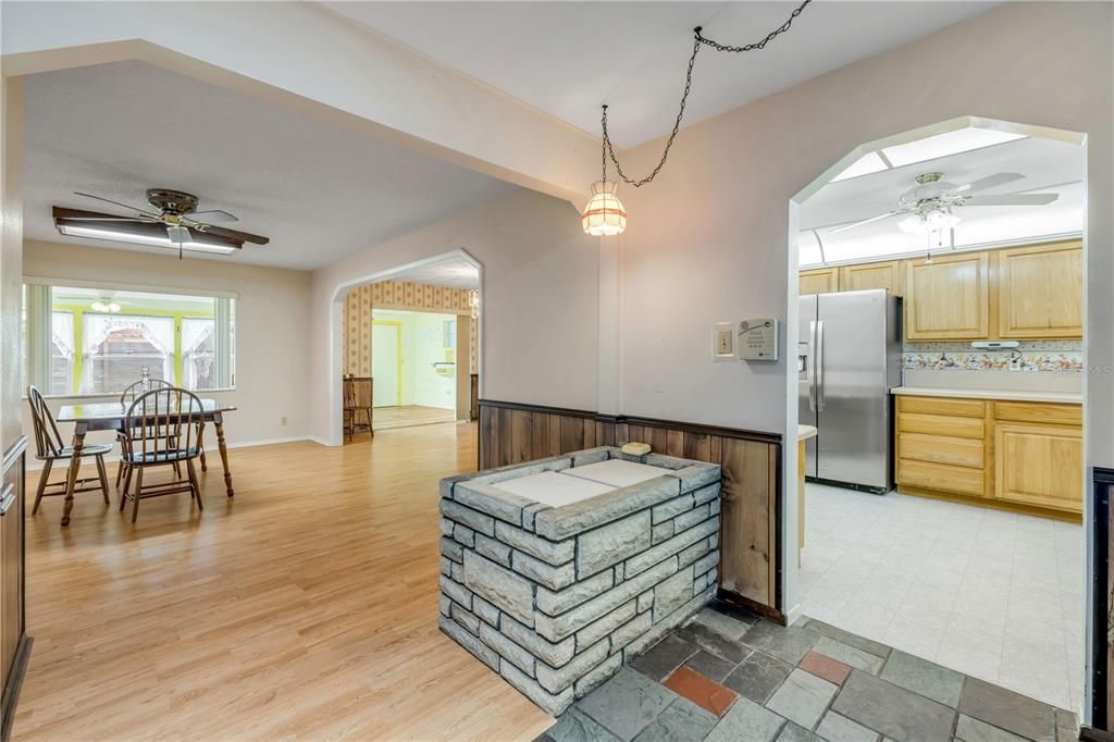 For Sale: $295,000 (4 beds, 2 baths, 2094 Square Feet)
