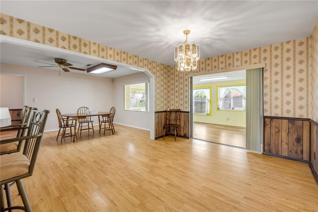 For Sale: $295,000 (4 beds, 2 baths, 2094 Square Feet)