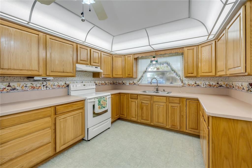 For Sale: $295,000 (4 beds, 2 baths, 2094 Square Feet)
