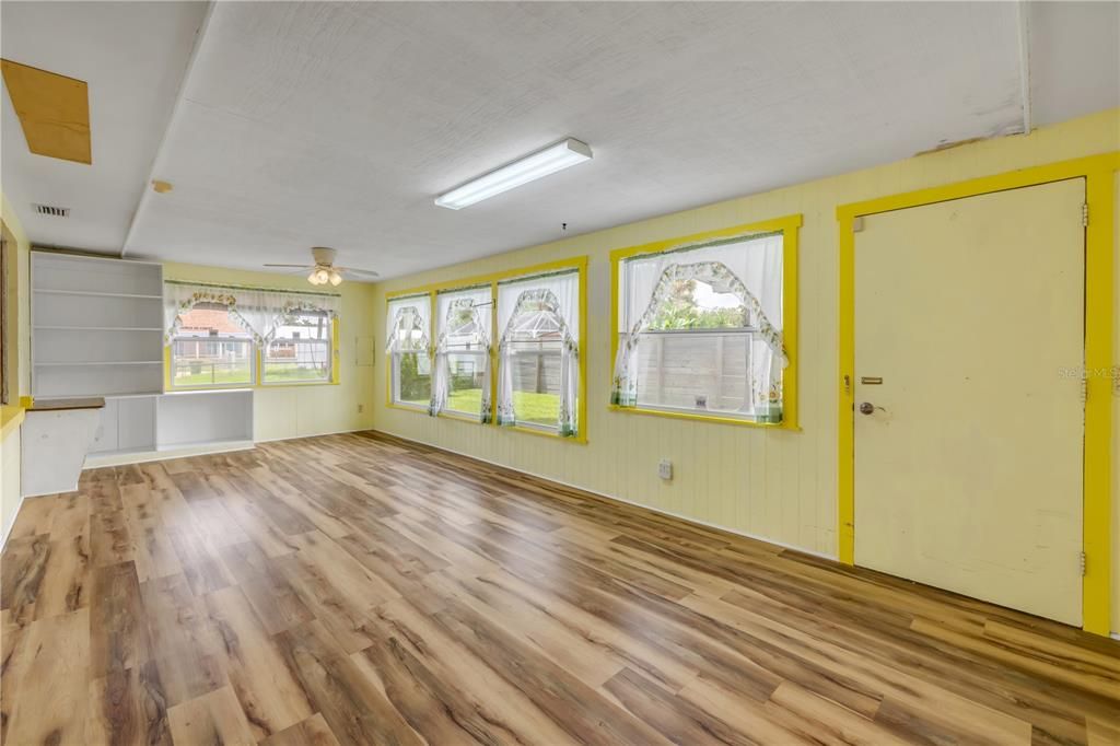For Sale: $295,000 (4 beds, 2 baths, 2094 Square Feet)