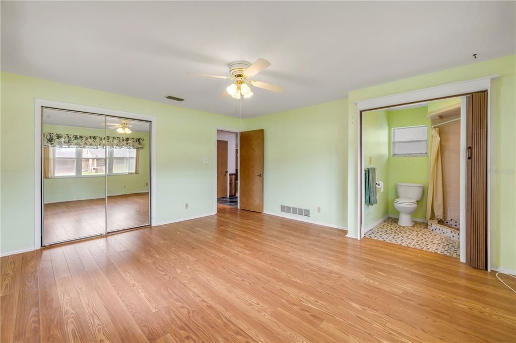 For Sale: $295,000 (4 beds, 2 baths, 2094 Square Feet)