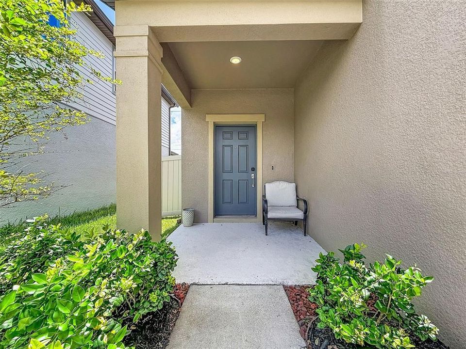 Activo con contrato: $374,990 (4 camas, 2 baños, 2518 Pies cuadrados)