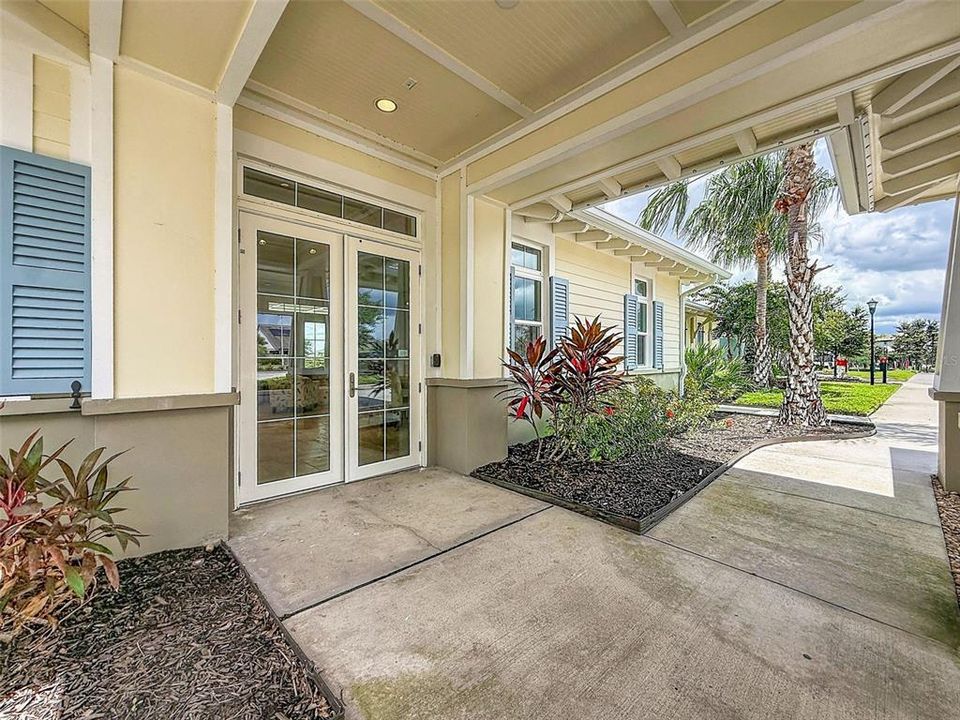 Activo con contrato: $374,990 (4 camas, 2 baños, 2518 Pies cuadrados)
