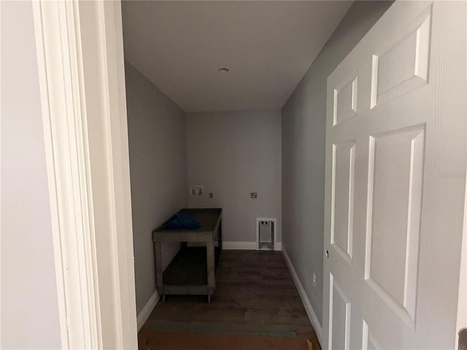 For Sale: $289,900 (3 beds, 2 baths, 1558 Square Feet)