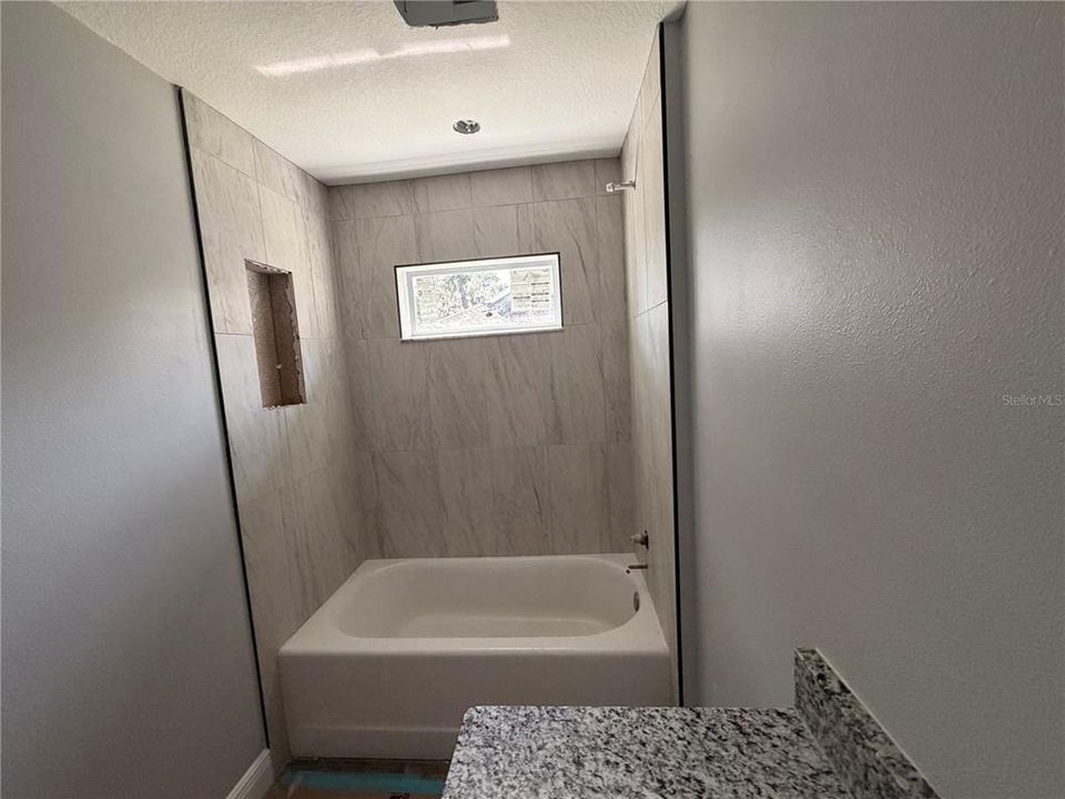 For Sale: $289,900 (3 beds, 2 baths, 1558 Square Feet)