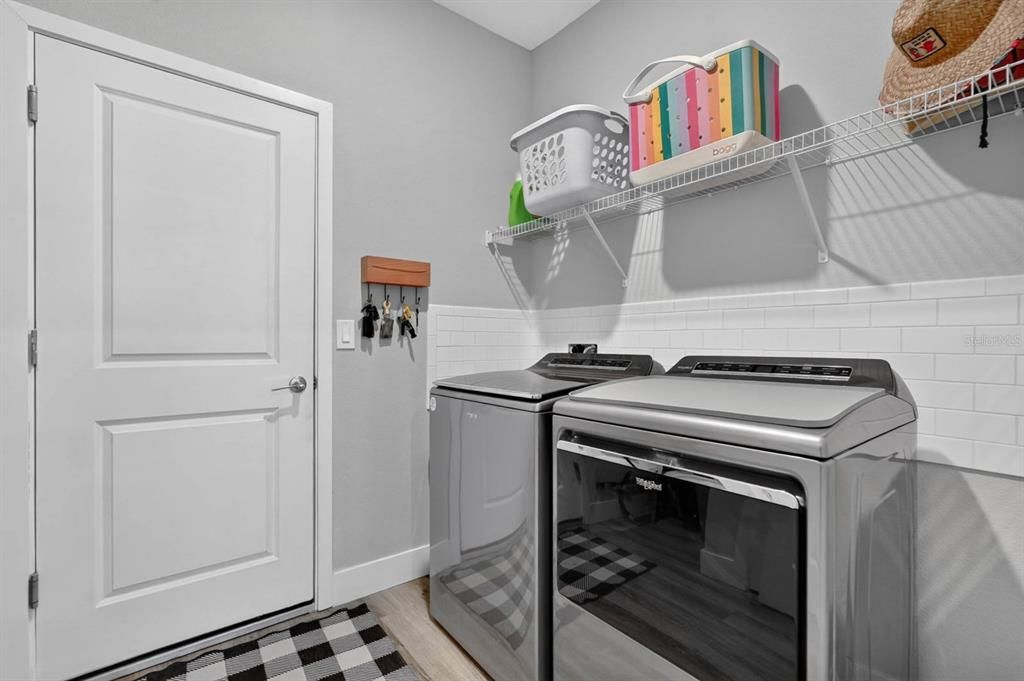 Active With Contract: $399,000 (3 beds, 2 baths, 1675 Square Feet)