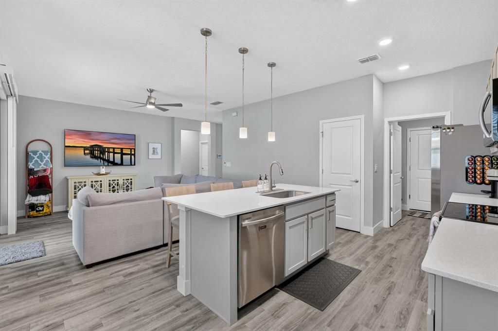 Active With Contract: $399,000 (3 beds, 2 baths, 1675 Square Feet)